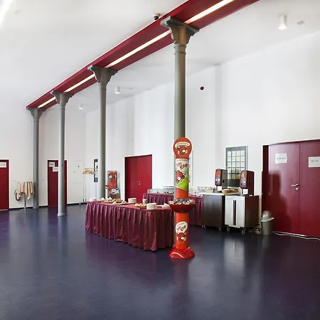 Hotel Ea Business 4*