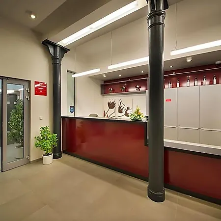 Ea Business Hotel 4*