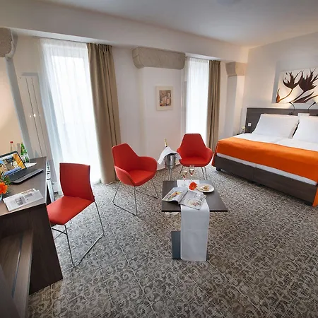 Ea Business Hotel