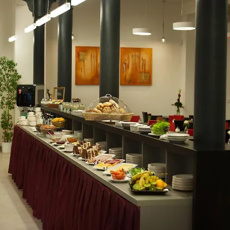 Hotel Ea Business 4*