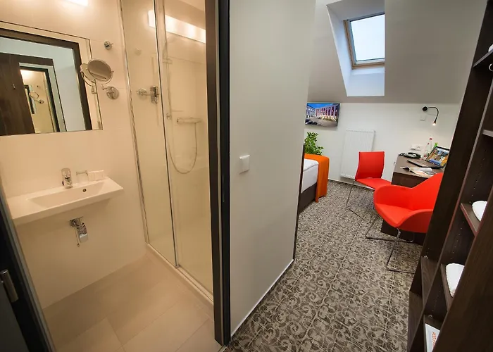 Otel Ea Business 4*
