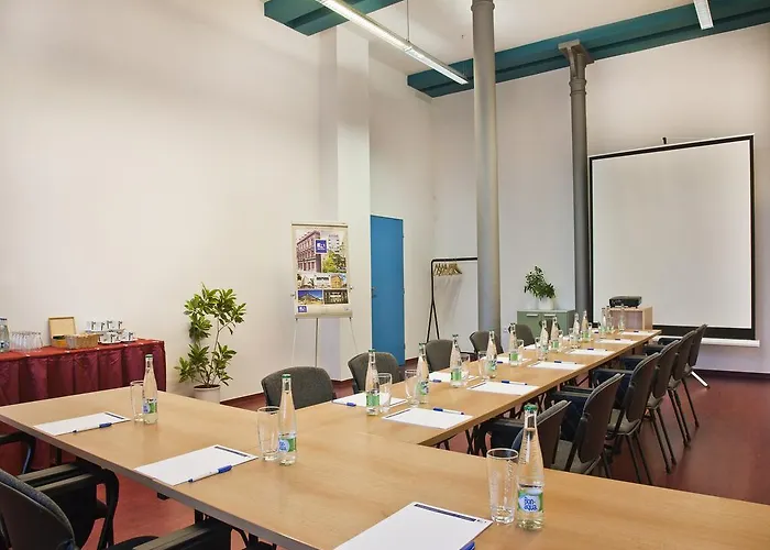 Hotell Ea Business