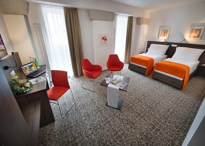 Ea Business Otel
